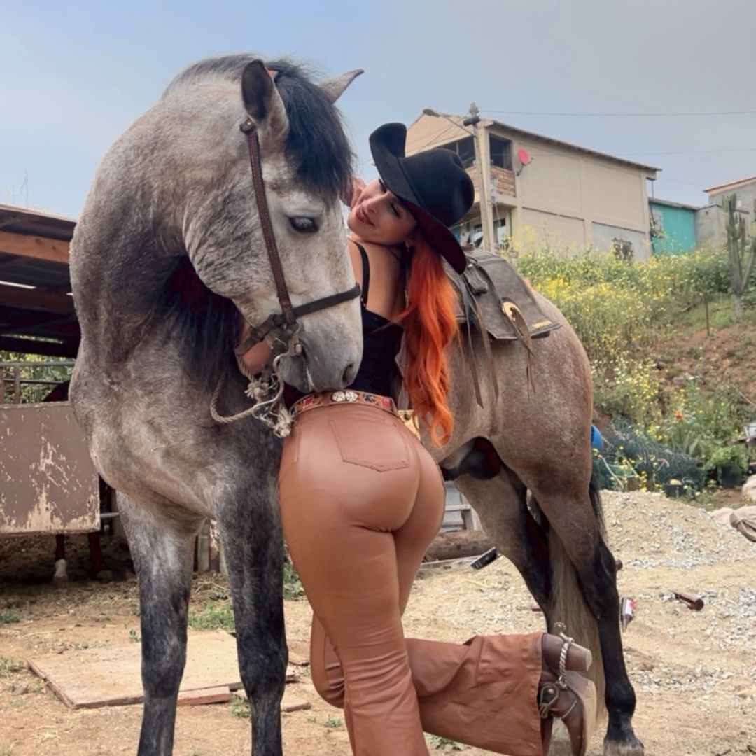 BlancaLaPotr[A]🐴💙